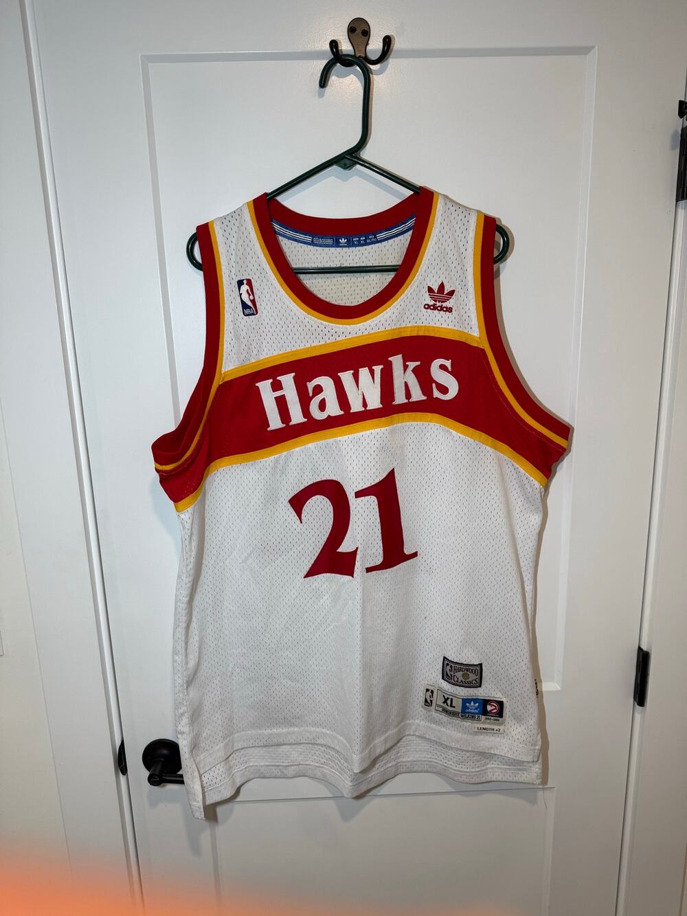 Mitchell & Ness Dominique Wilkins Atlanta Hawks Retro NBA L Jersey.